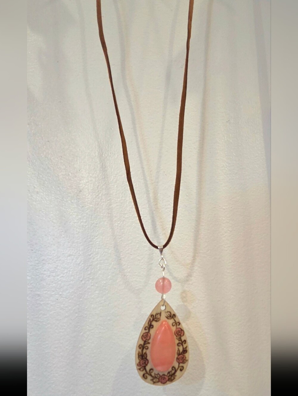 Handcrafted Wooden Floral Boho Pink Cherry Quartz Teardrop Pendant Necklace - Picture 3 of 3